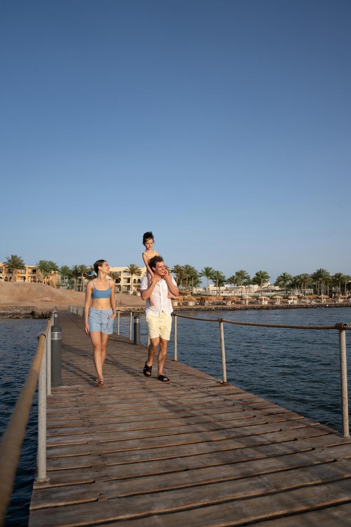 Jaz Neo Dar El Madina Hotel Coraya Bay Exterior photo